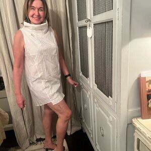 Art Point Vienna White Tunic Dress Sleeveless High Neck Minimalist M/L.